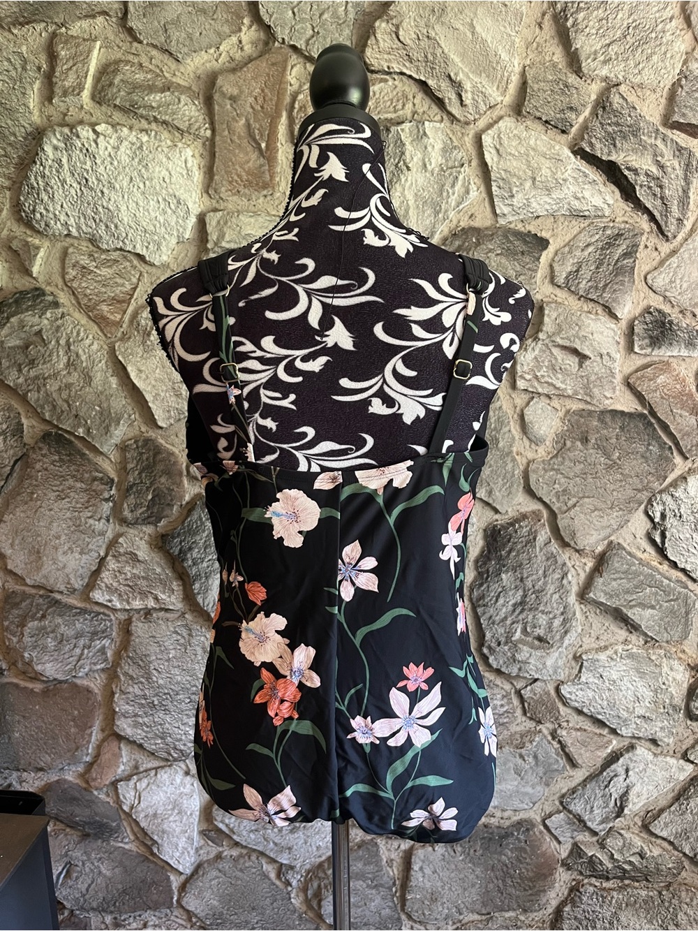 NWT Shade & Shore Floral Print One Piece 17 - Picture 7 of 7